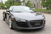 Audi R8 cu motor V10 si cutie manuala
