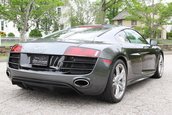 Audi R8 cu motor V10 si cutie manuala