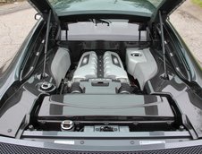 Audi R8 cu motor V10 si cutie manuala