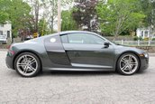 Audi R8 cu motor V10 si cutie manuala