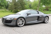 Audi R8 cu motor V10 si cutie manuala