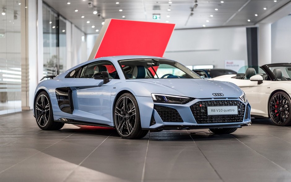 Audi R8 in Frosted Glass Blue