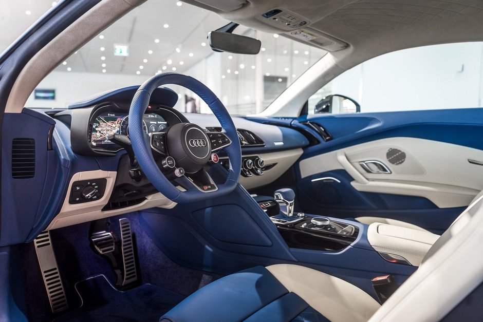 Audi R8 in Frosted Glass Blue