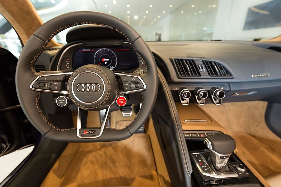Audi R8 in Santorini Blue