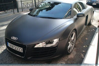 Audi R8 - Inca un Gladiator in Negru mat