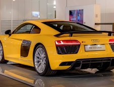 Audi R8 V10 Plus in Vegas Yellow