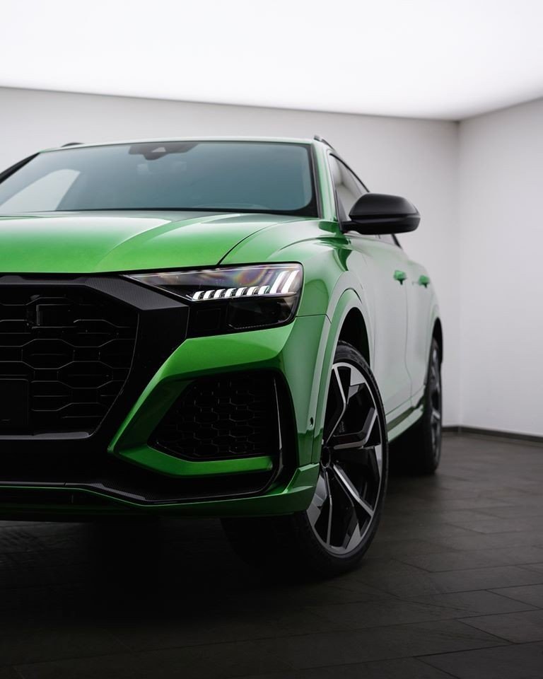 Audi RS Q8 in Java Green