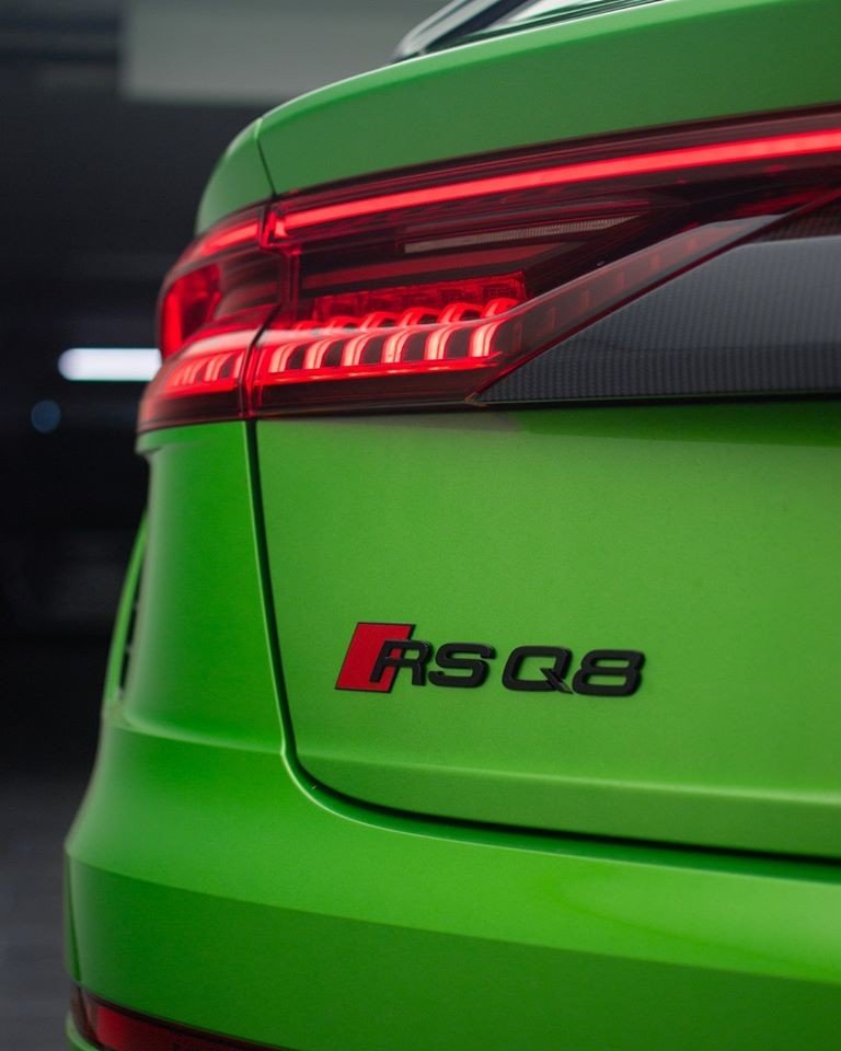 Audi RS Q8 in Java Green