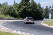 Audi RS Q8 si Audi RS Q8 Performance