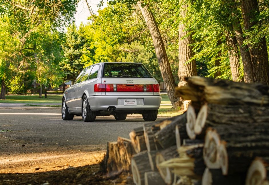 Audi RS2 Avant de vanzare