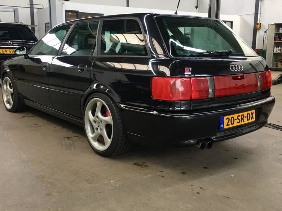 Audi RS2 de 500 CP de vanzare