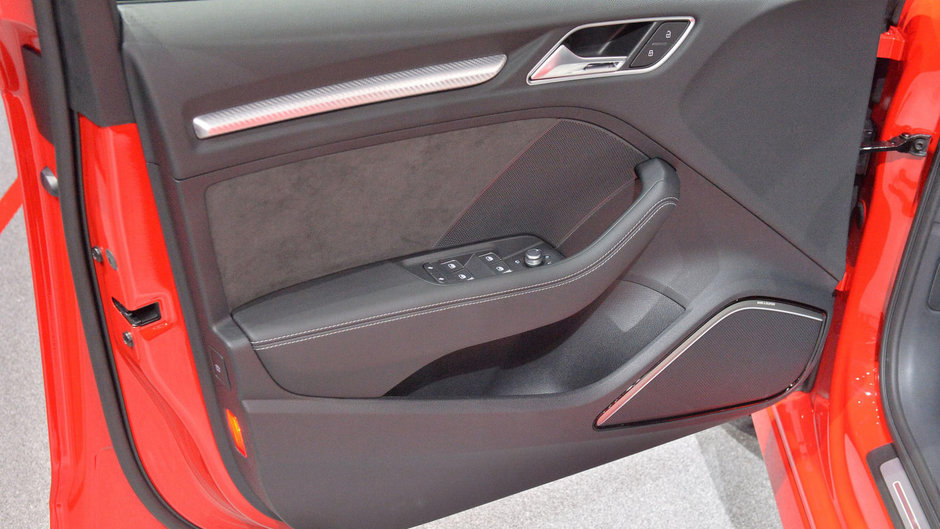 Audi RS3 facelift- Poze reale