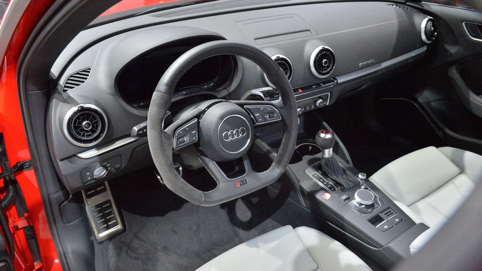 Audi RS3 facelift- Poze reale