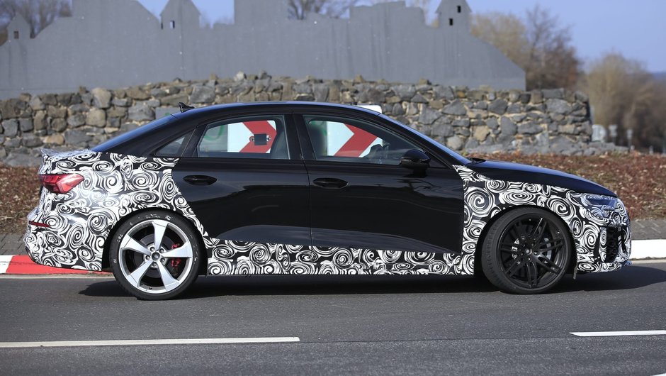 Audi RS3 Sedan partial camuflat