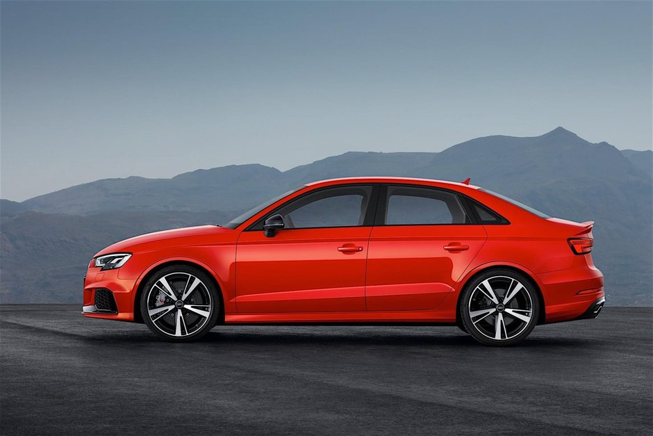 Audi RS3 Sedan si Sportback