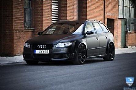 Audi RS4 Avant Black on Black