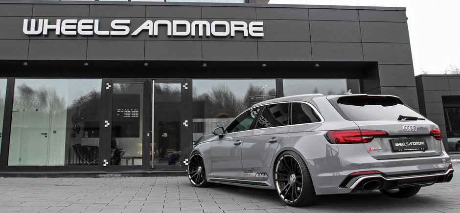 Audi RS4 Avant by Wheelsandmore