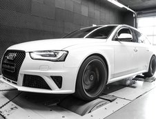 Audi RS4 Avant de la Mcchip-DKR