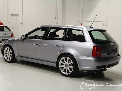 Audi RS4 Avant de vanzare