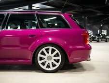 Audi RS4 Avant in Bordeaux Violet