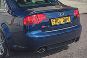 Audi RS4 B7 cu 349 de kilometri la bord