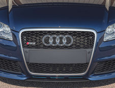 Audi RS4 B7 cu 349 de kilometri la bord