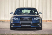 Audi RS4 B7 cu 349 de kilometri la bord