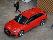 Audi RS4 in Misano Red