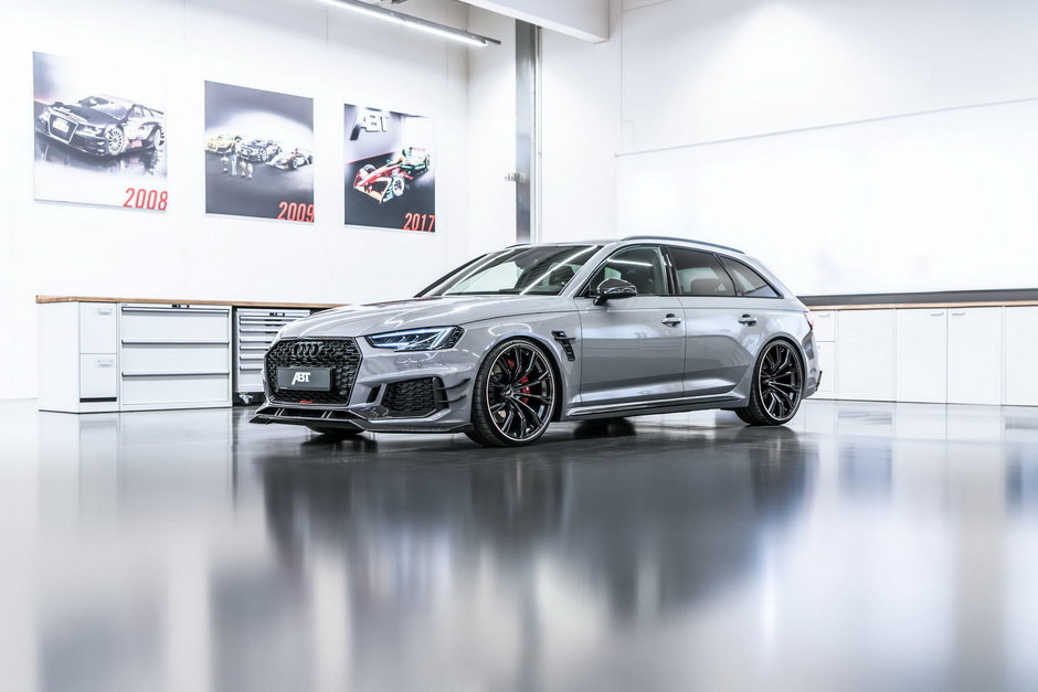 Audi RS4-R Avant