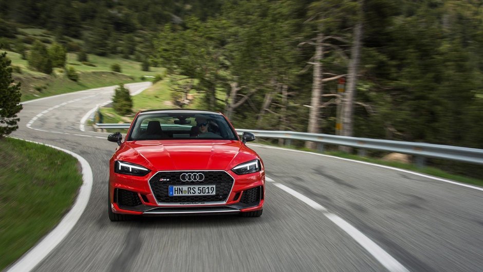Audi RS4 si RS5 Carbon Editions