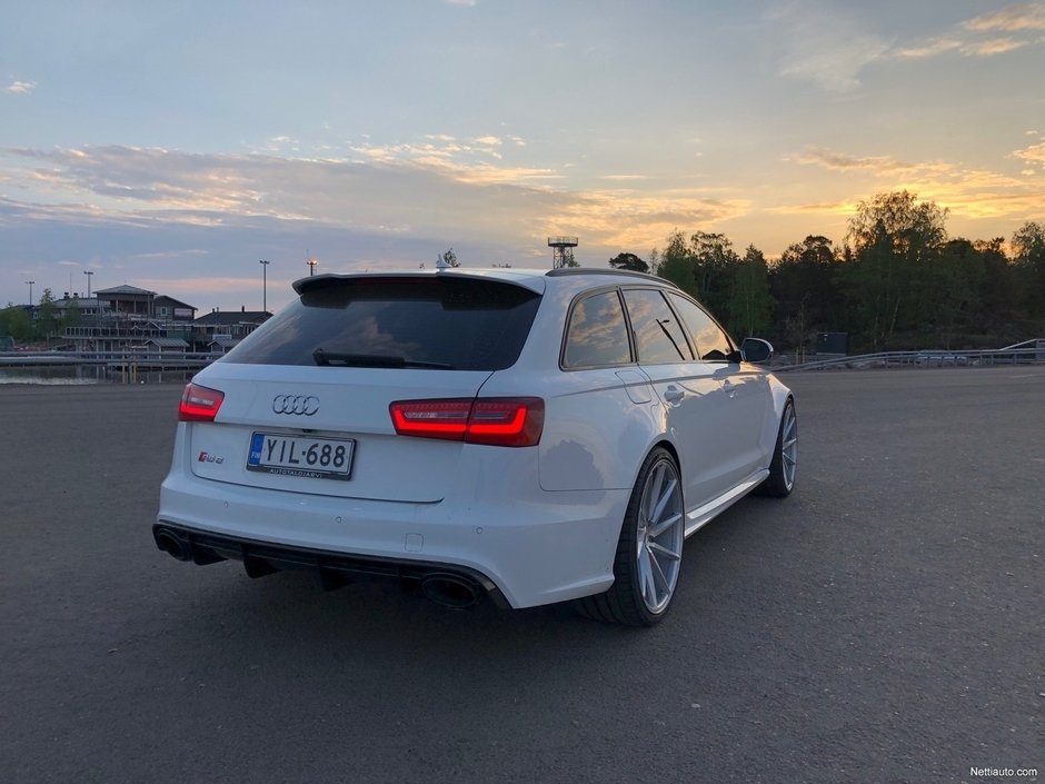 Audi RS6 Avant de 680 CP