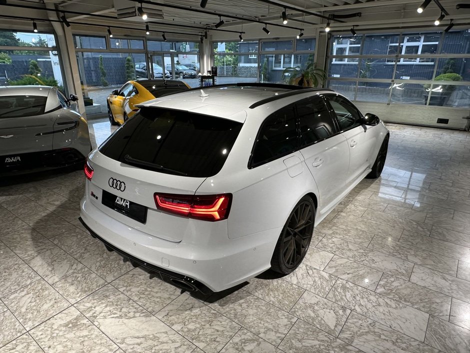 Audi RS6 Avant de vanzare