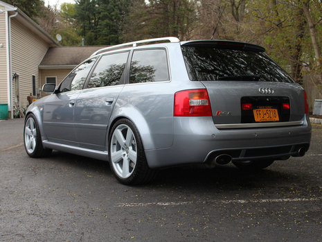 Audi RS6 Avant - Paul Walker