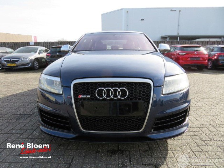 Audi RS6 cu 341.977 de kilometri la bord