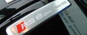 Nu se mai fac masini ca pe vremuri. Acest Audi A6 din 2010 are patru portiere si un motor V10 biturbo