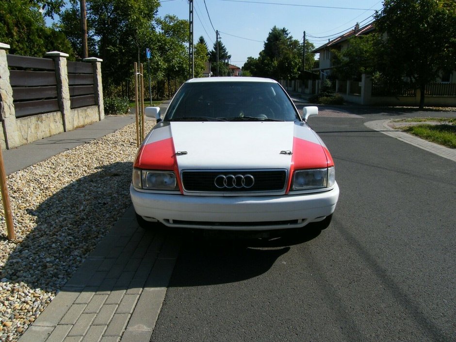 Audi S2 cu motor W12