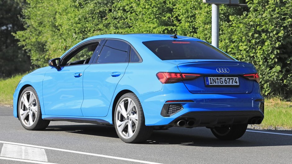 Audi S3 Sedan necamuflat