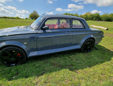 Audi S4 cu caroserie de Vauxhall Victor