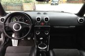 Audi TT convertit in R8