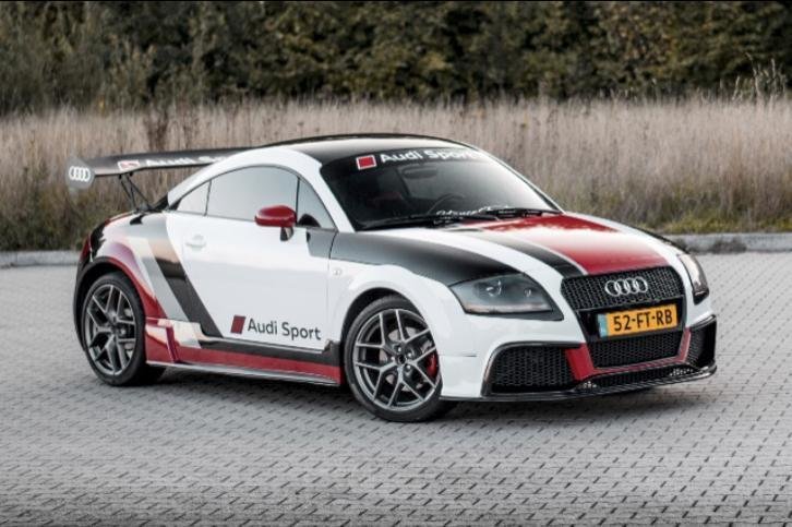 Audi TT cu scaune de R8