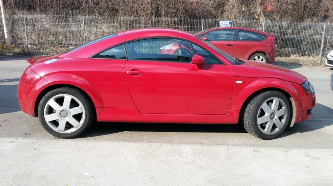 Audi TT S Line 4x4 225 cai 1 8 benzina