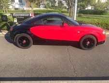 Audi TT transformat in Bugatti Veyron