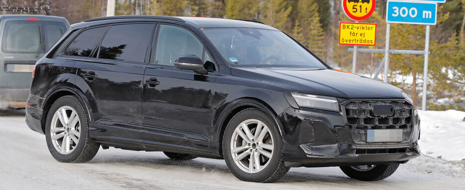 Audi vrea sa te faca sa uiti de noul BMW X5 si lucreaza la o versiune mult imbunatatita a actualului Q7. Viitorul produs de lux al nemtilor, surprins partial necamuflat in teste Audi vrea sa te faca sa uiti de noul BMW X5 si lucreaza la o versiune mult imbunatatita a actualului Q7. Viitorul produs de lux al nemtilor, surprins partial necamuflat in teste