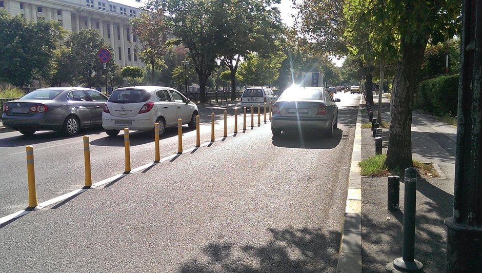 Autobuzele primesc, in sfarsit, banda speciala pentru circulatie in Bucuresti Autobuzele primesc, in sfarsit, banda speciala pentru circulatie in Bucuresti