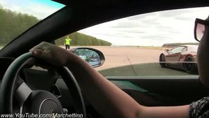 Aventador LP700-4 vs. Gallardo Superleggera, in linie dreapta. Cine castiga?