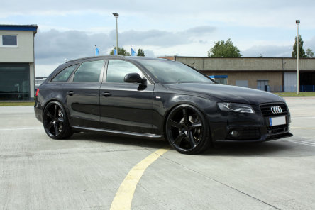 Avus Performance si Audi A4 Black Arrow