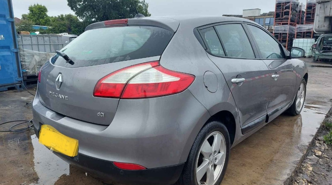 Ax came Renault Megane 3 2011 HATCHBACK 1.5 dCI