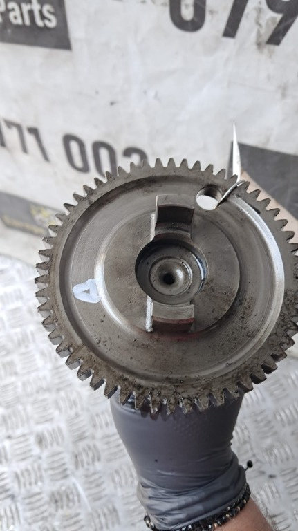 Ax cu came admisie Volvo XC70 2.4D5 cod motor D52044T17 an 2013 cod 31258094 / 090232300