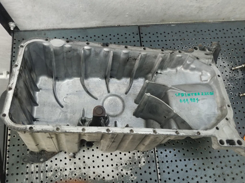 Baie ulei 2.2cdi 611981 mercedes sprinter 903 r6110140902