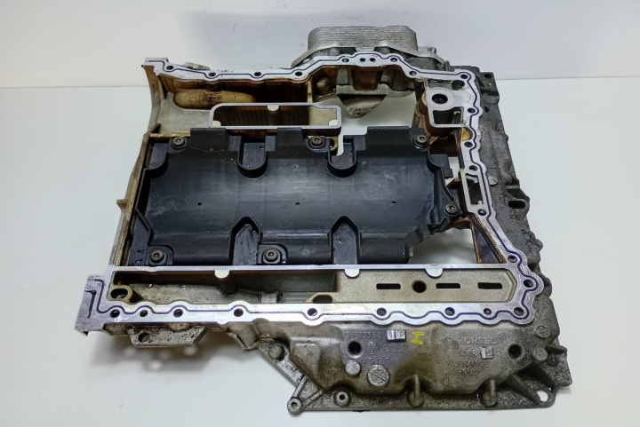 Baie ulei 3.2 fsi 06E103603P Audi A4 B8/8K [2007 - 2011]